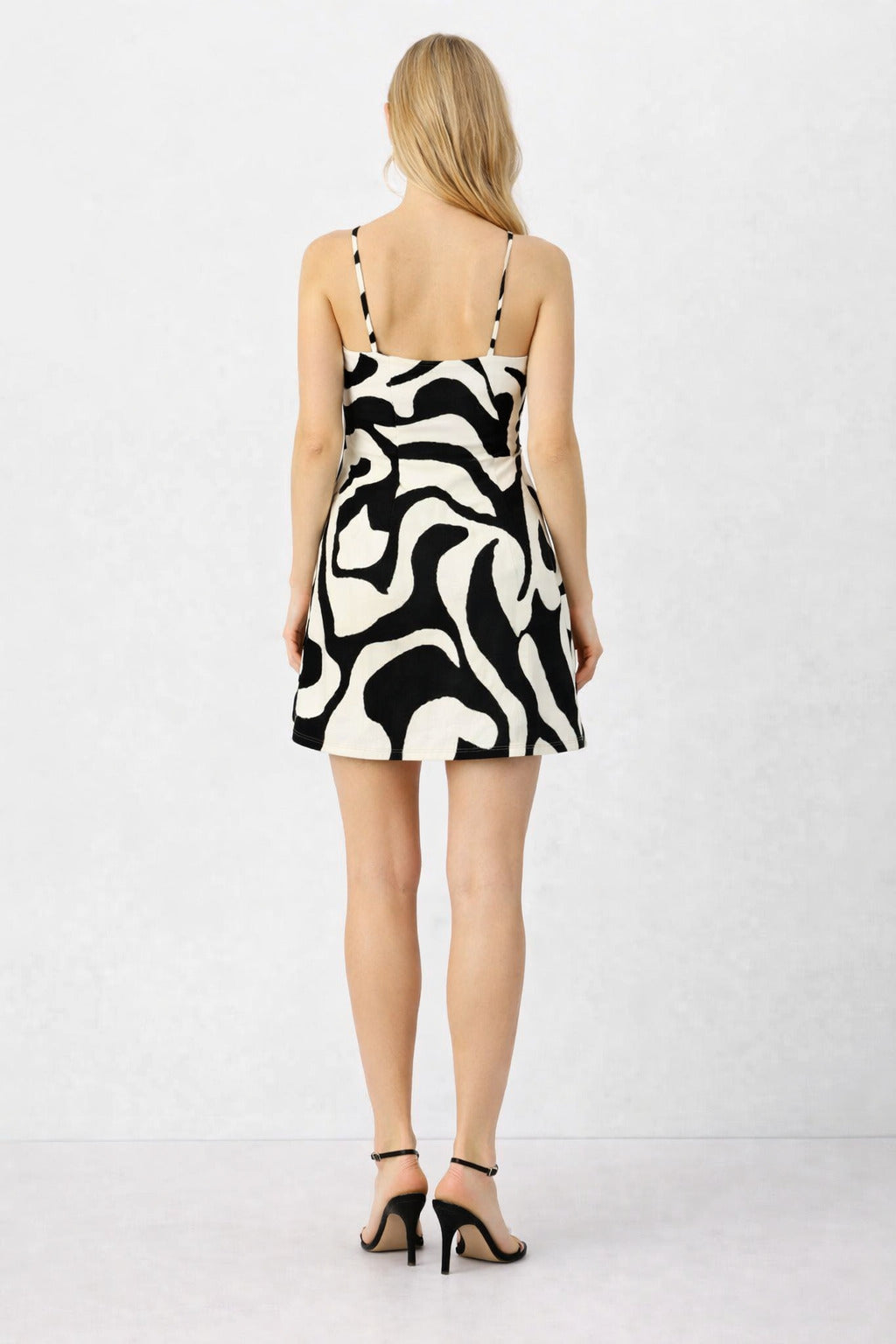 Women Black & White Abstract Print Sleeveless A-Line Mini Dress with Spaghetti Straps