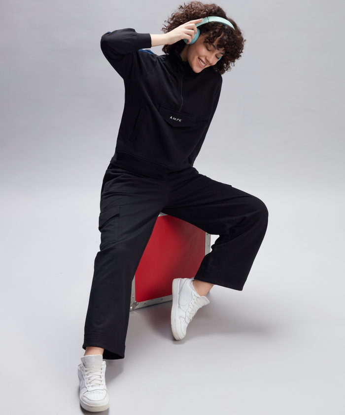 Vista Black Sweatshirt and Cargo Set